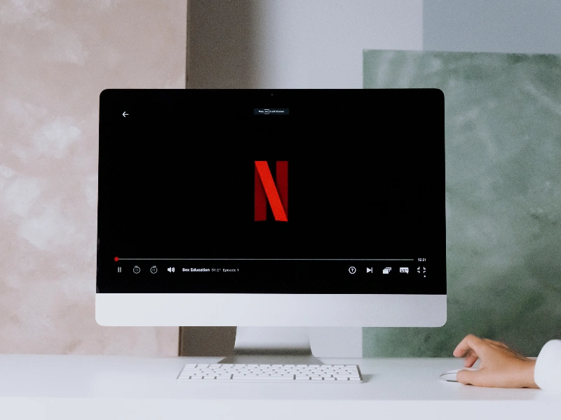 AI in Netflix's personalization engine